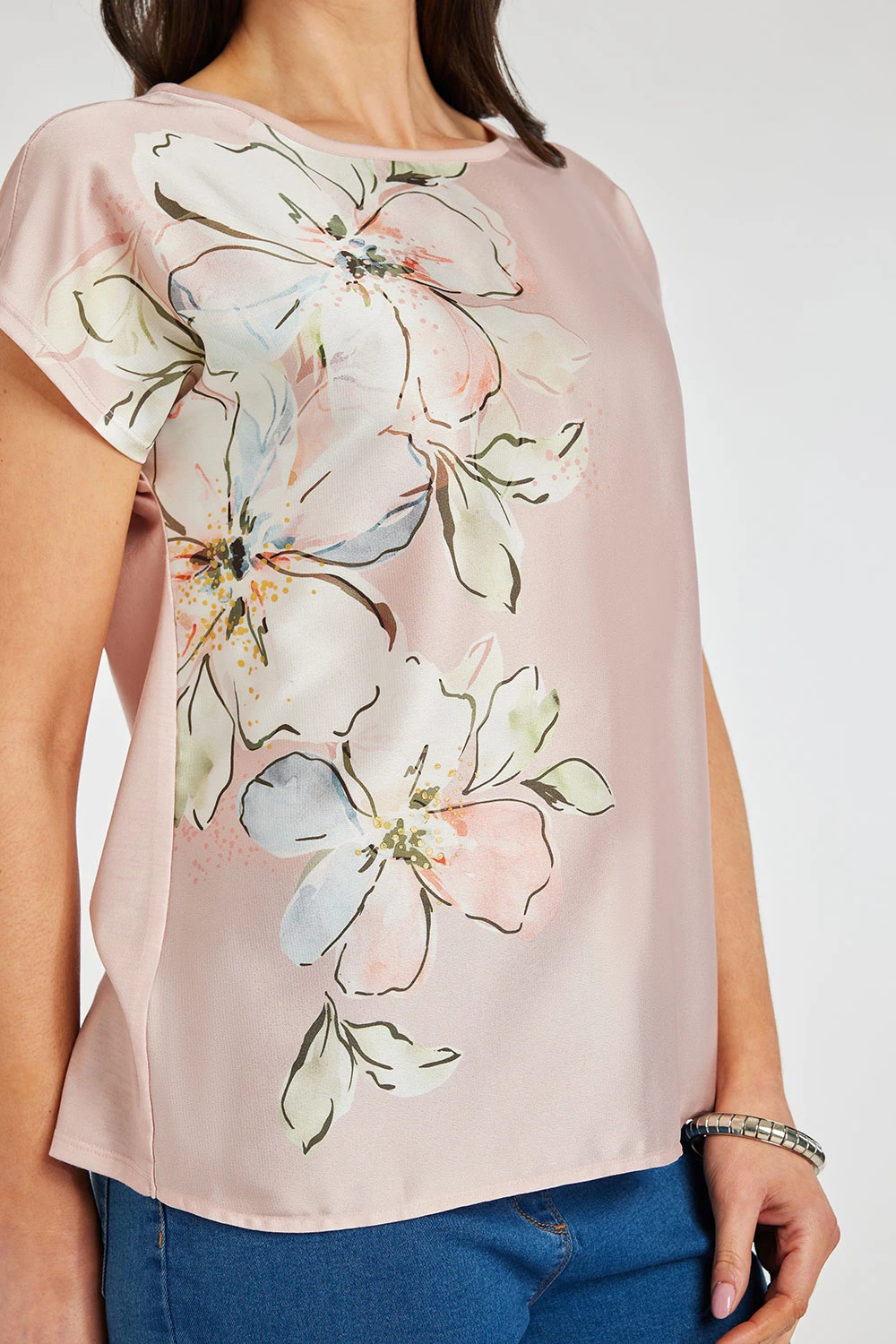 Short Sleeve Woven Front Side Floral Design Shell Top - Image 7