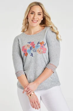 3/4 Sleeve Floral Design Top