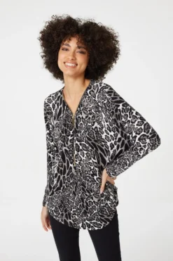 Stella Morgan - Long Sleeve Zip Neck Animal Print Top