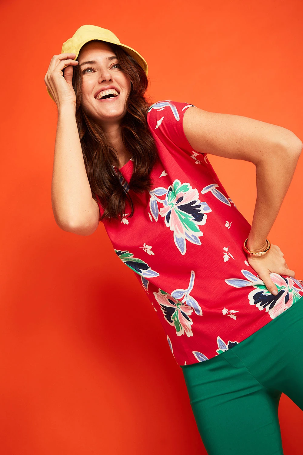 Short Sleeve Large Spaced Floral Print T-Shirt - Image 4