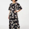 Izabel London – Floral Layered Hem Maxi Dress