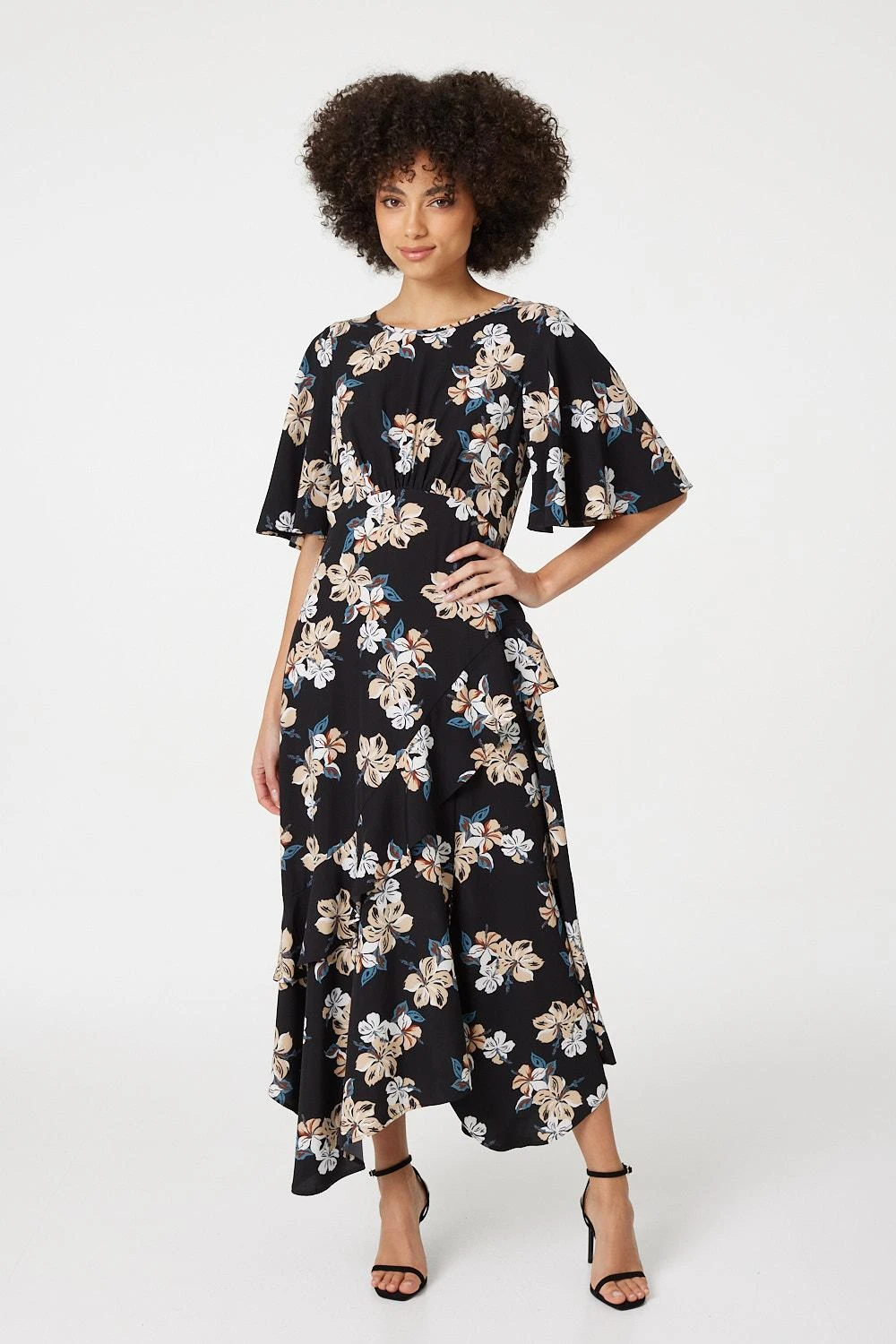 Izabel London – Floral Layered Hem Maxi Dress