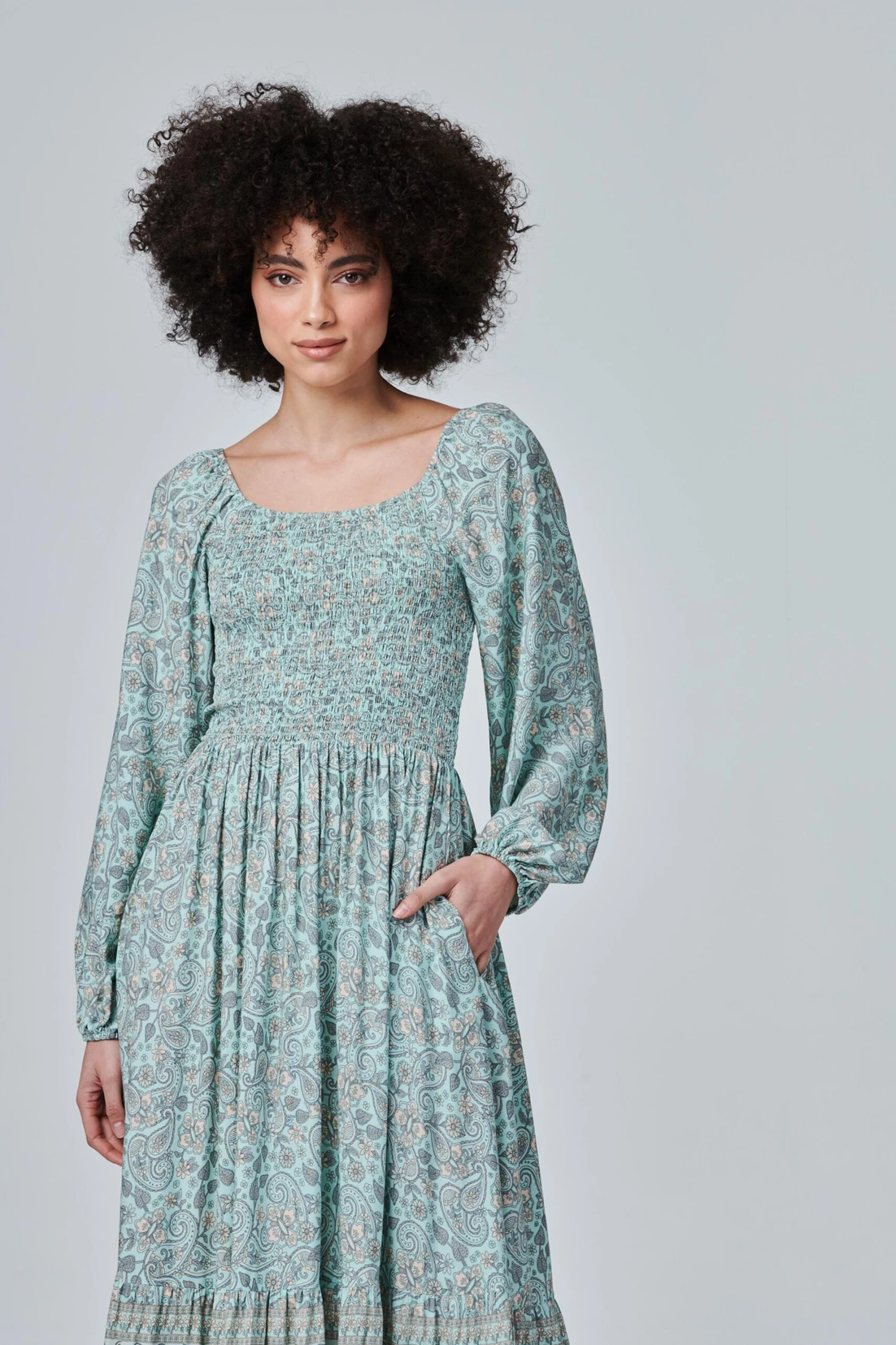 Izabel London – Paisley Smocked Maxi Dress - Image 2