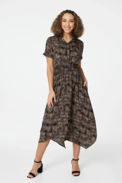 Izabel London – Printed Hanky Hem Shirt Dress