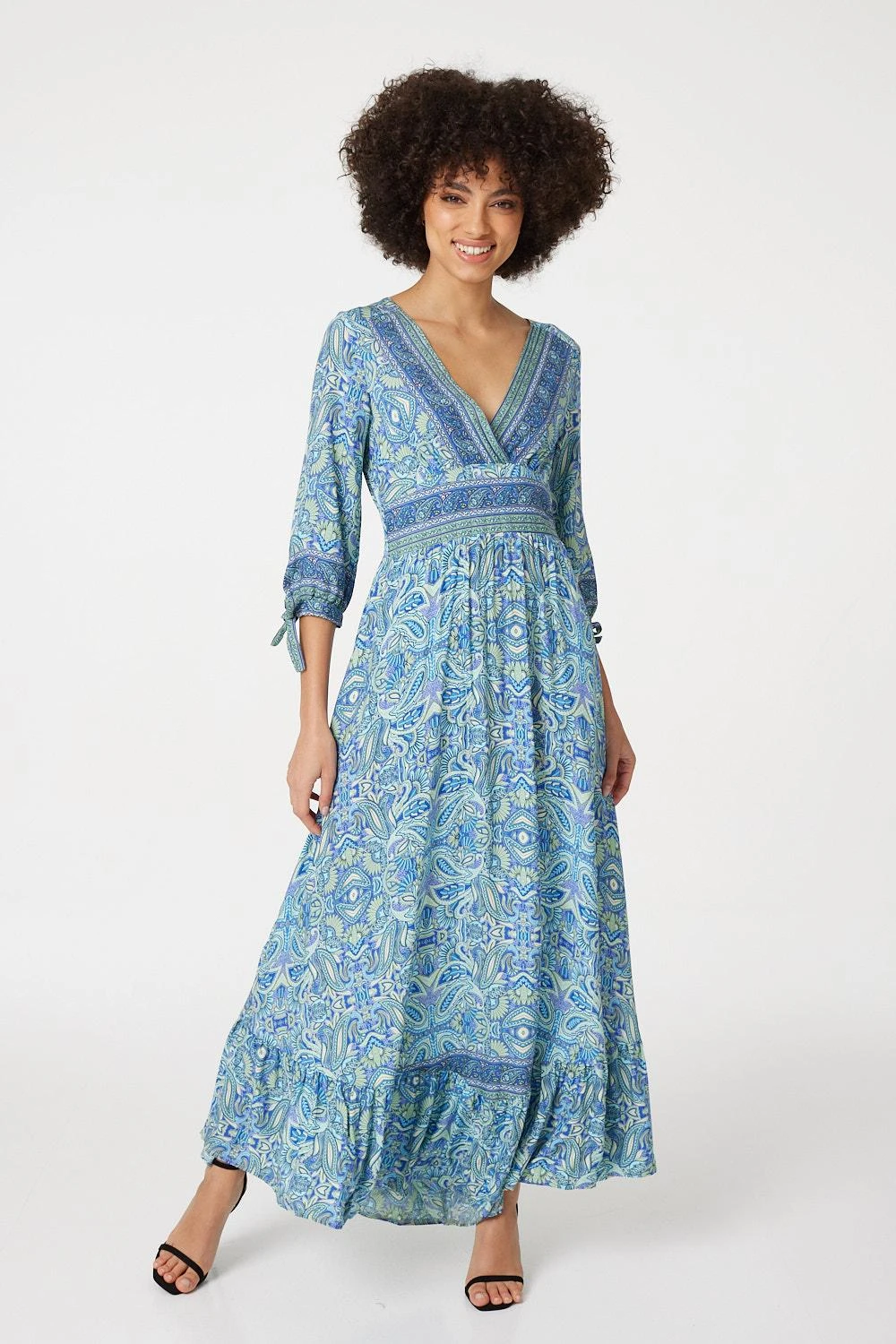 Izabel London – Paisley Tie Sleeve Maxi Dress