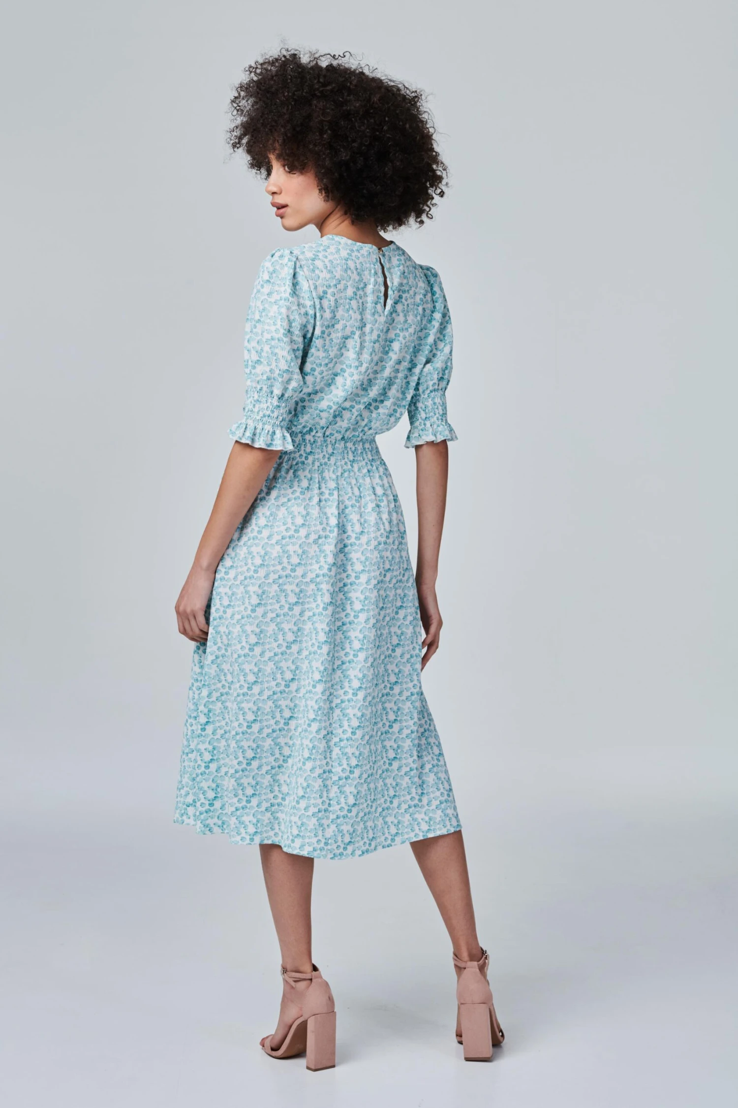 Izabel London – Printed Puff Sleeve Tea Dress - Image 3