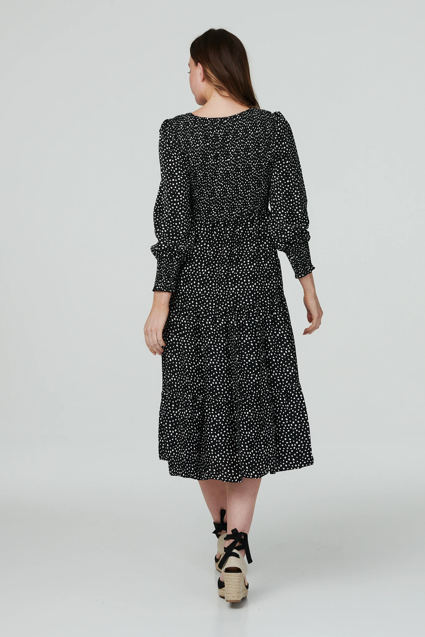 Izabel London – Spotty Print Smocked Dress - Image 3