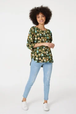 Izabel London – Abstract Gathered Sleeve Top